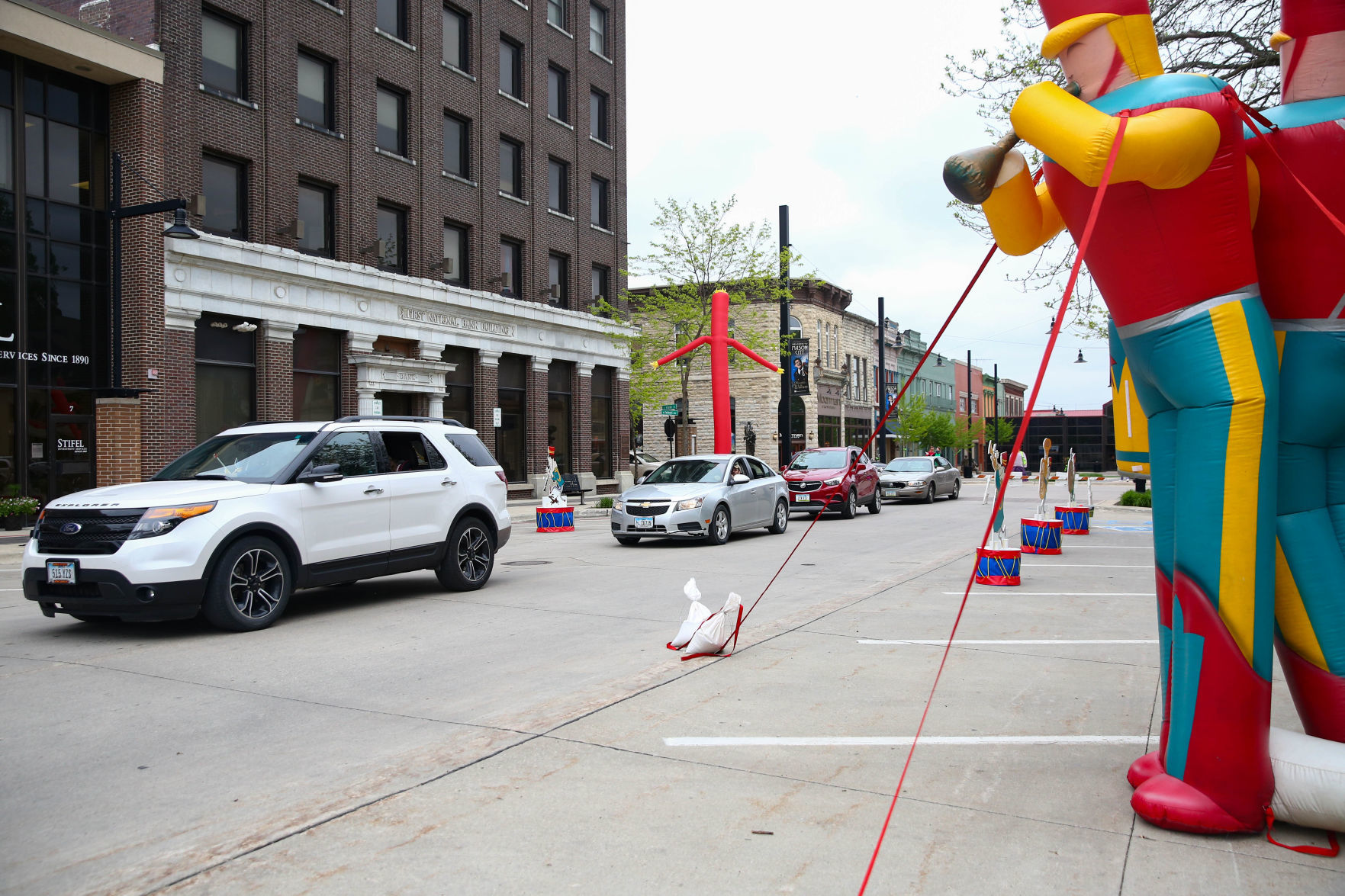 Downtown Mason City Reverse Parade (8).jpg